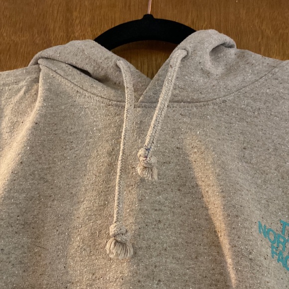 North Face sweatshirt with cool design! Size small - Picture 3 of 9